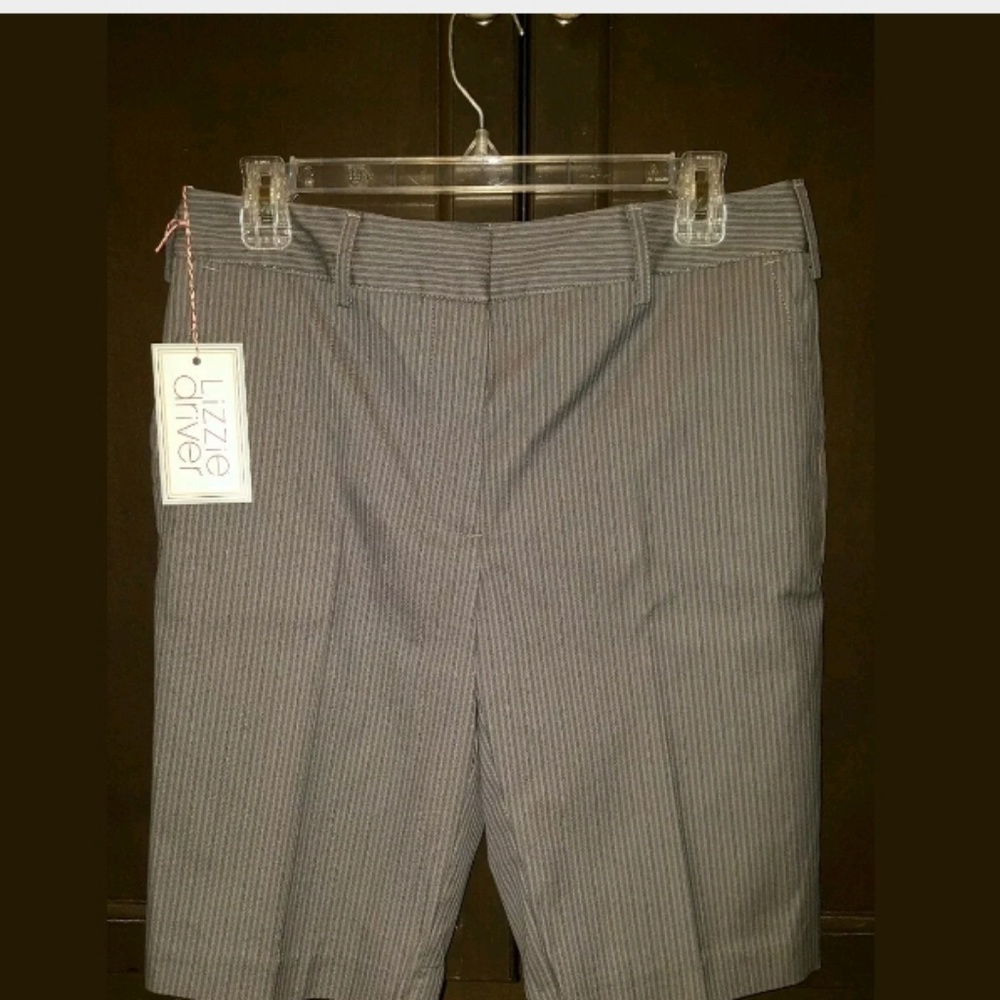 Lizzie Driver Roadrunner Pinstripe Golf Shorts New